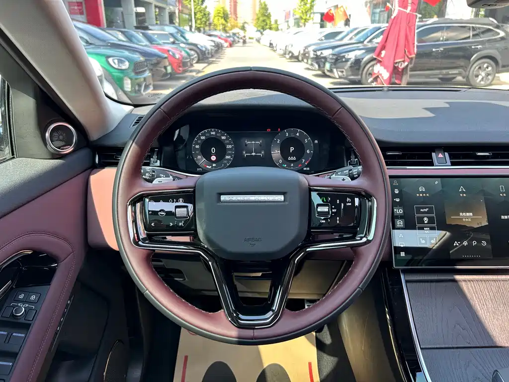 Land Rover Evoque — фото 11