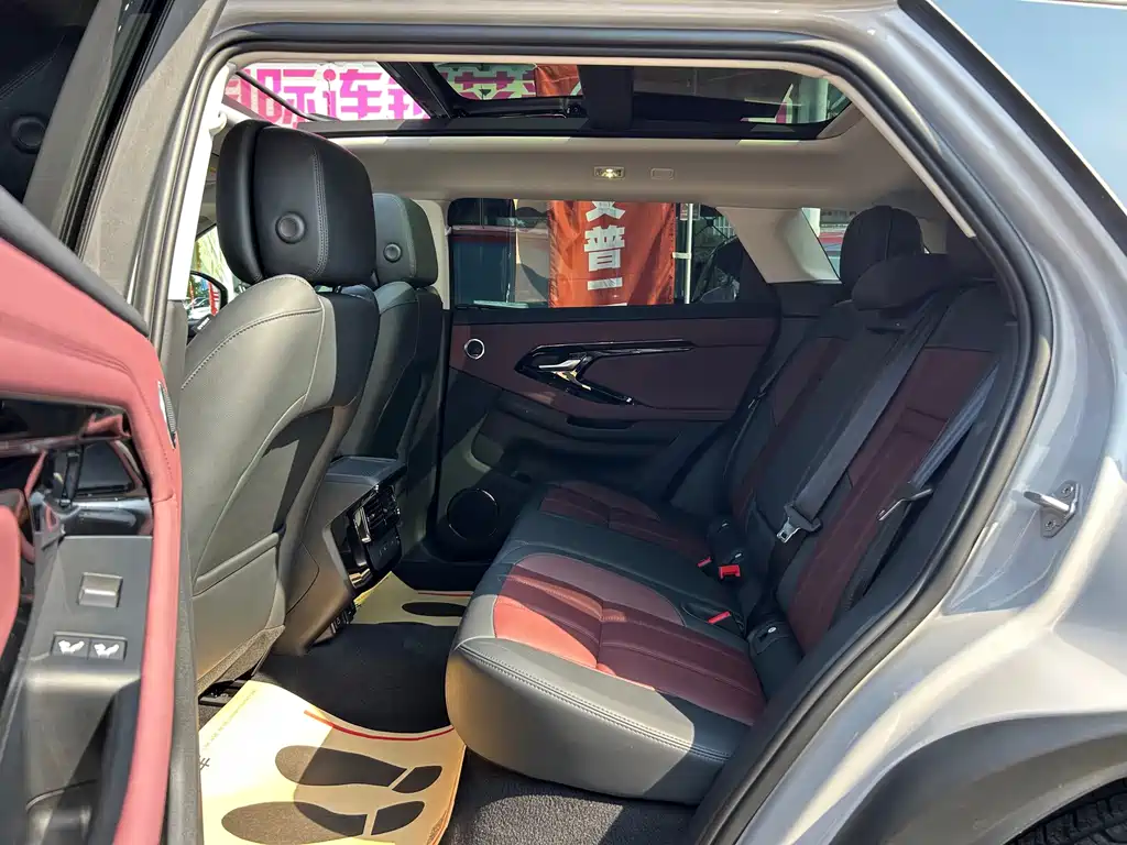 Land Rover Evoque — фото 9