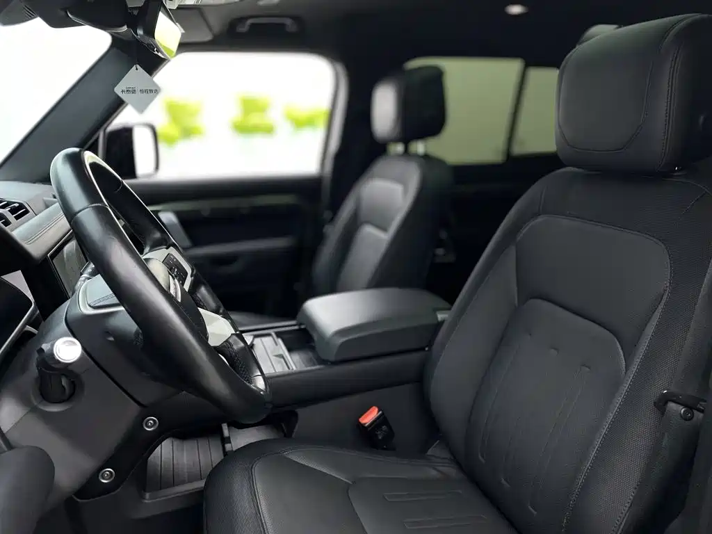 Land Rover Defender — фото 15