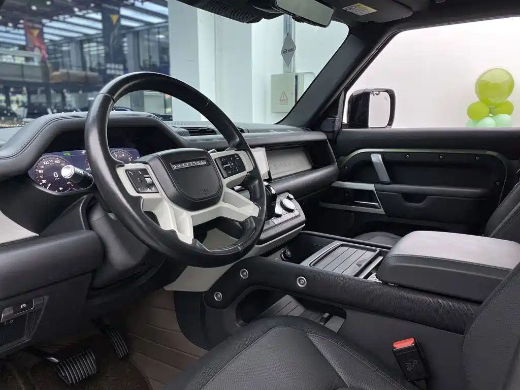 Land Rover Defender — фото 25