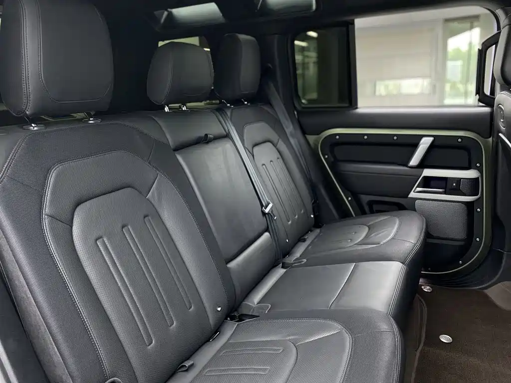 Land Rover Defender — фото 29