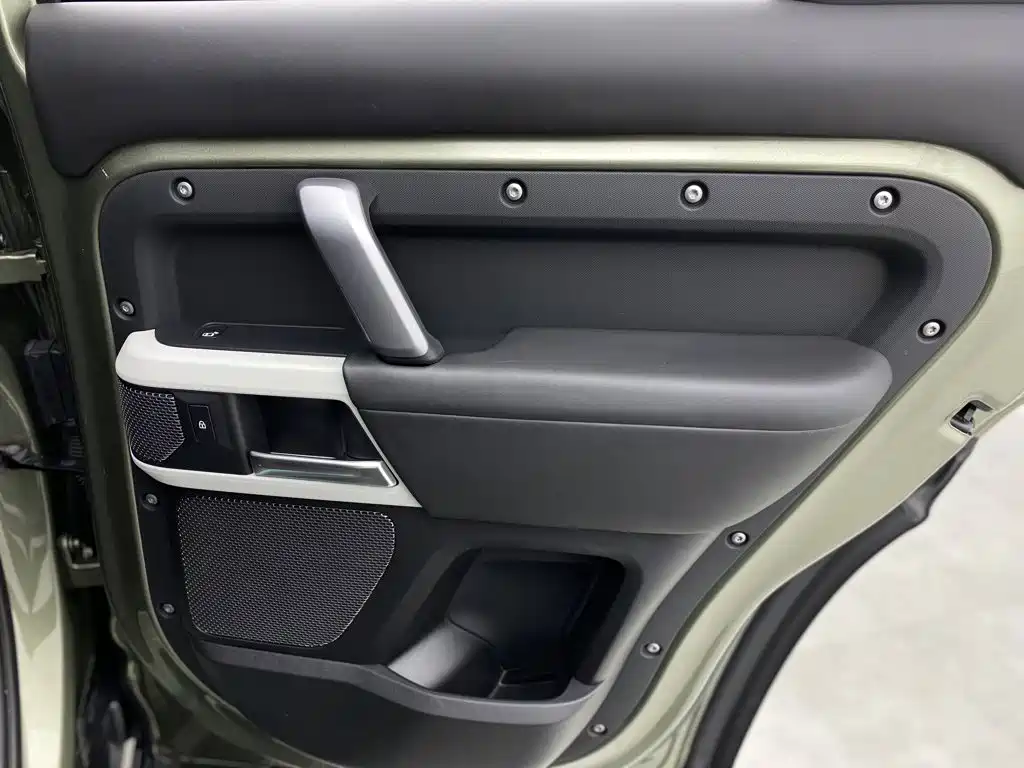Land Rover Defender — фото 35
