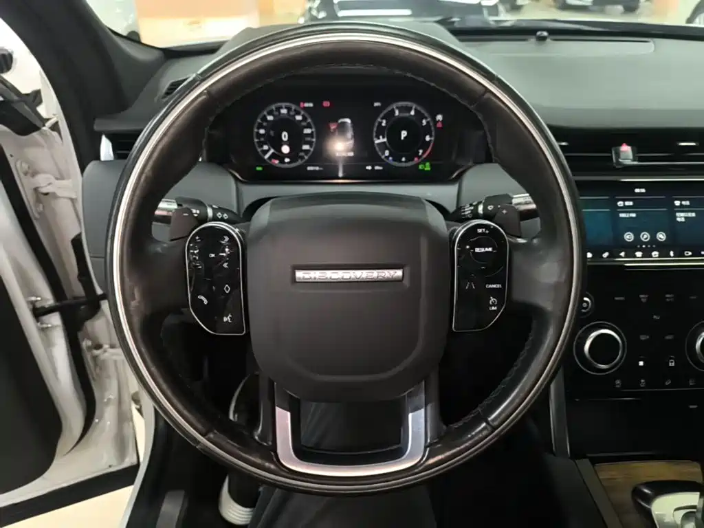 Land Rover Discovery Sport — фото 11