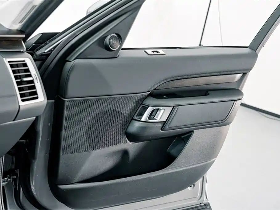 Land Rover Discovery — фото 16