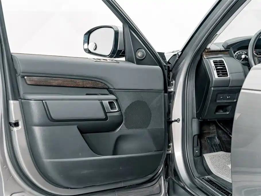 Land Rover Discovery — фото 18