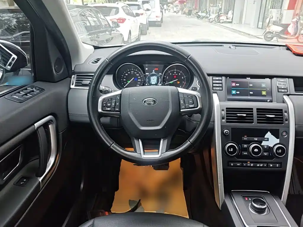 Land Rover Discovery Sport — фото 11