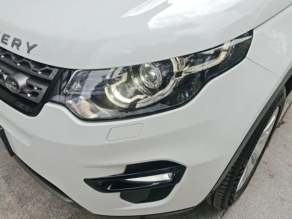 Land Rover Discovery Sport — фото 24