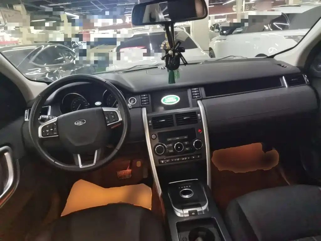 Land Rover Discovery Sport — фото 10