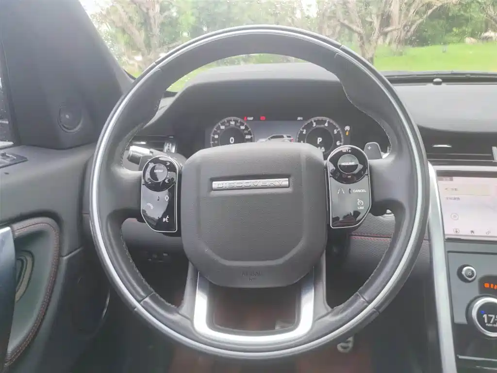 Land Rover Discovery Sport — фото 11