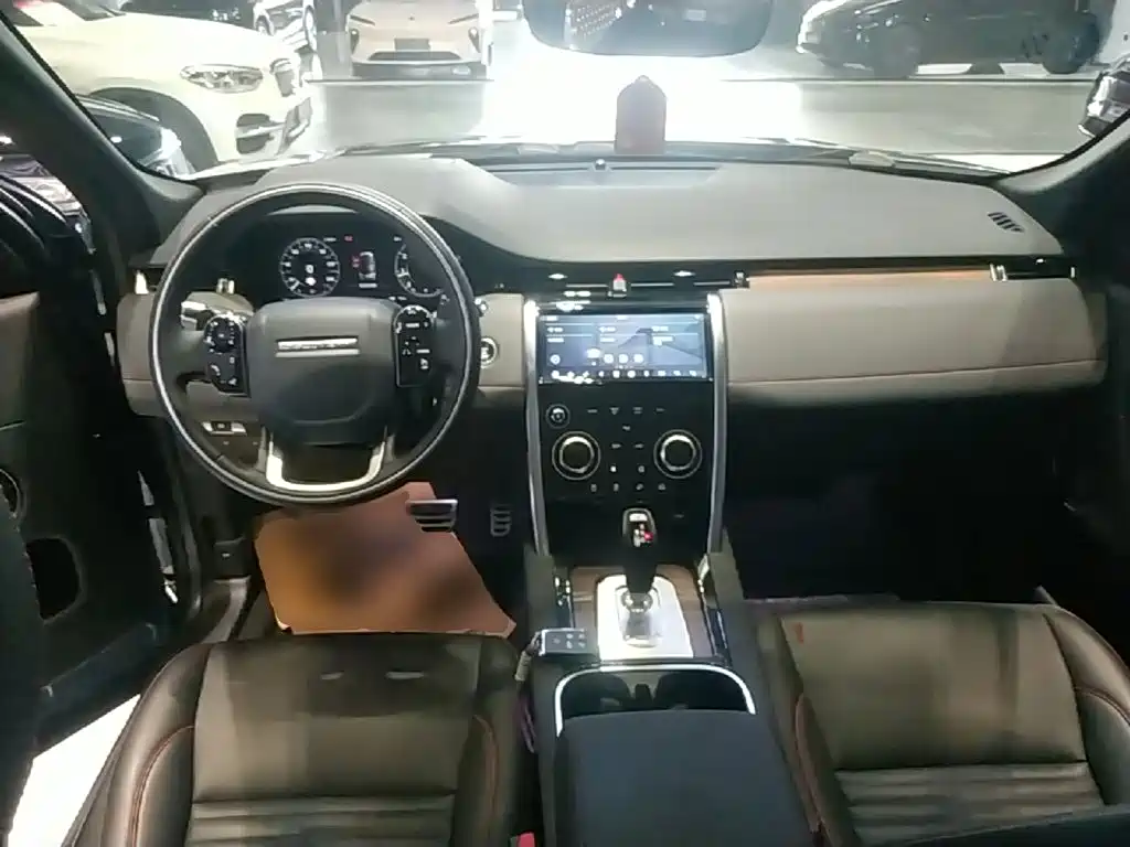 Land Rover Discovery Sport — фото 10