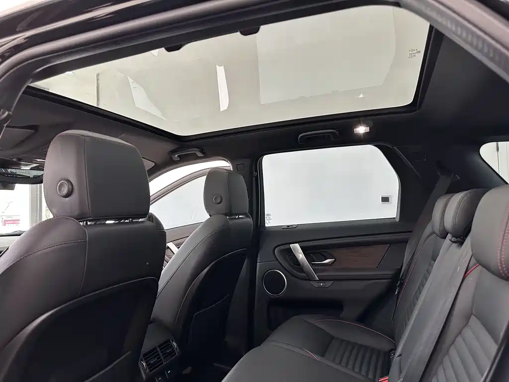 Land Rover Discovery Sport — фото 18
