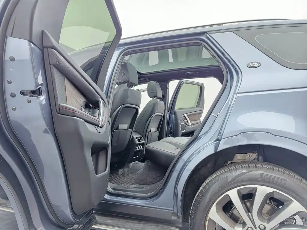 Land Rover Discovery Sport — фото 14