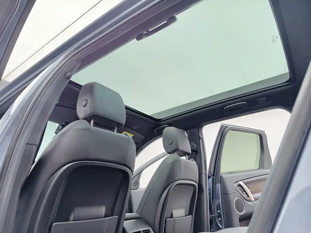 Land Rover Discovery Sport — фото 17