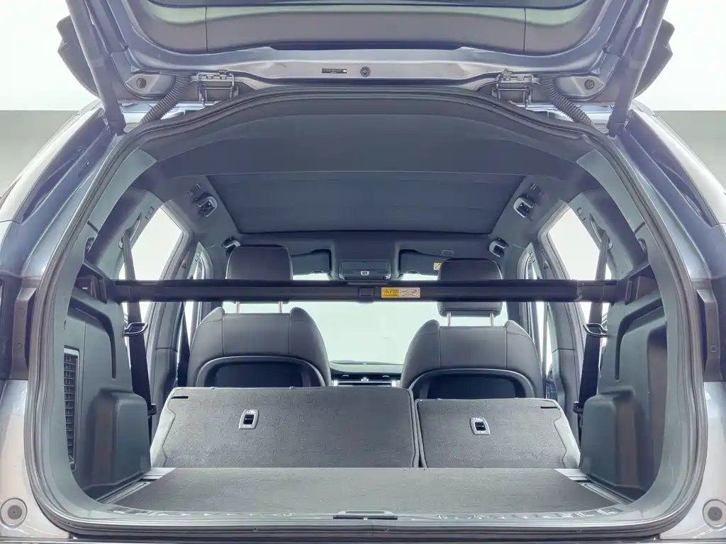 Land Rover Discovery Sport — фото 19