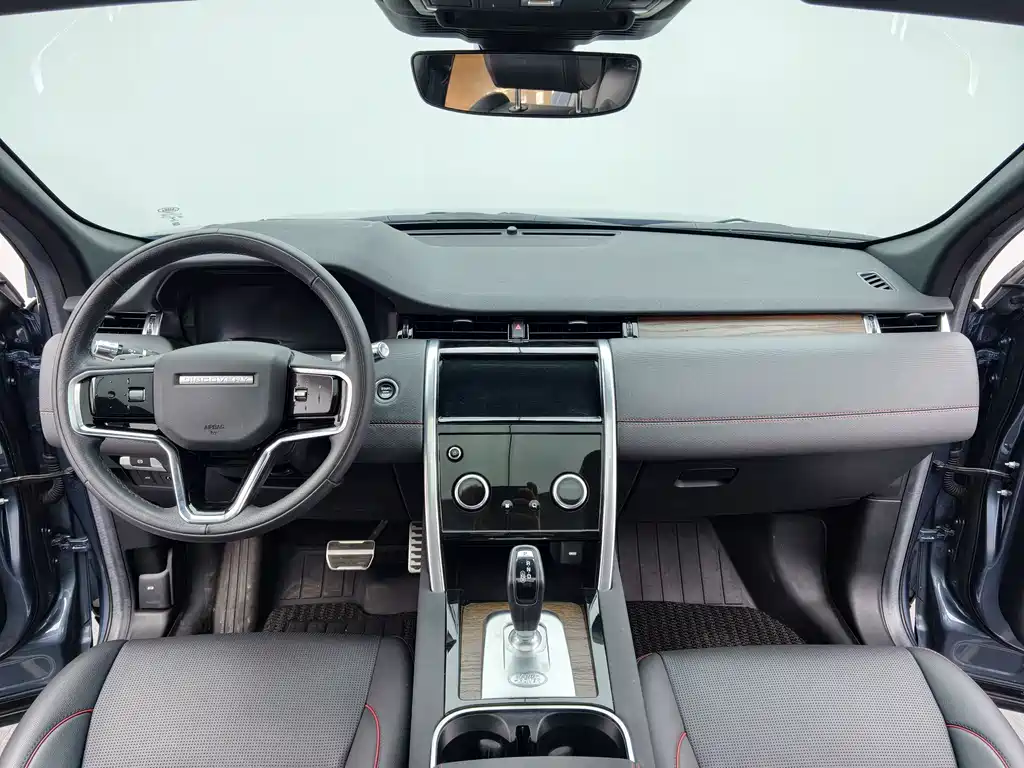 Land Rover Discovery Sport — фото 28