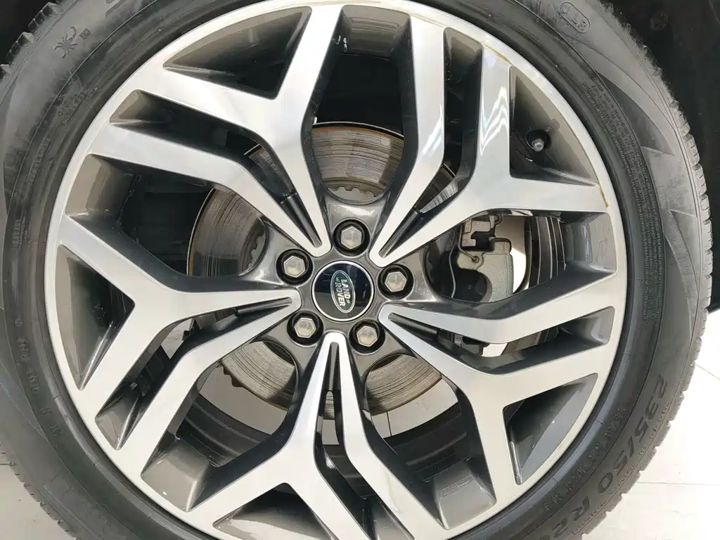 Land Rover Evoque — фото 17