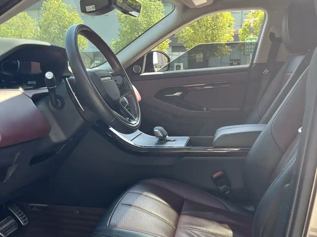 Land Rover Evoque — фото 11