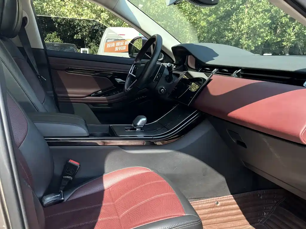 Land Rover Evoque — фото 17