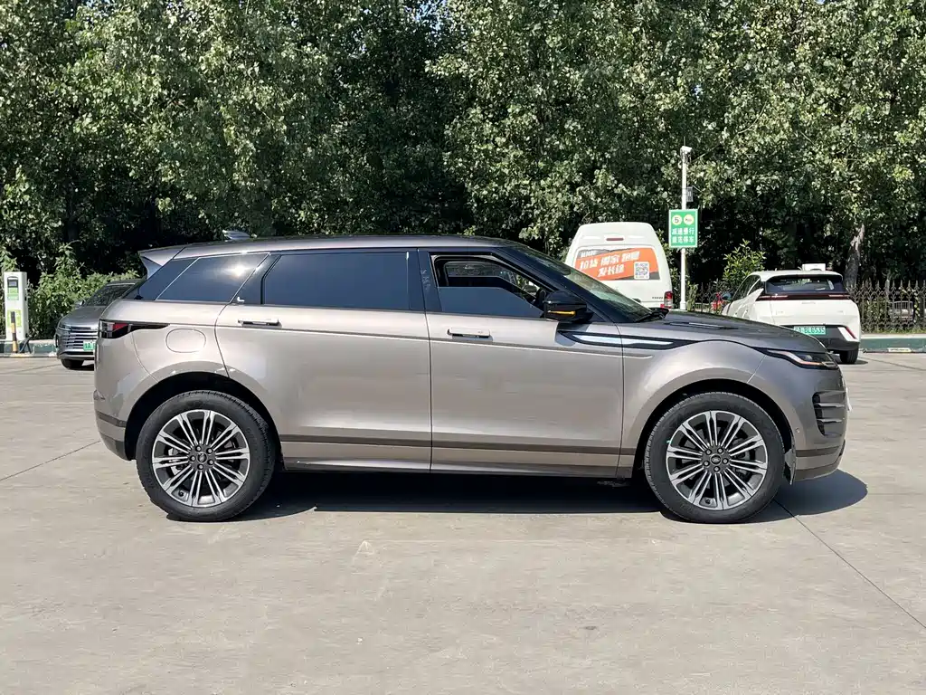 Land Rover Evoque — фото 10