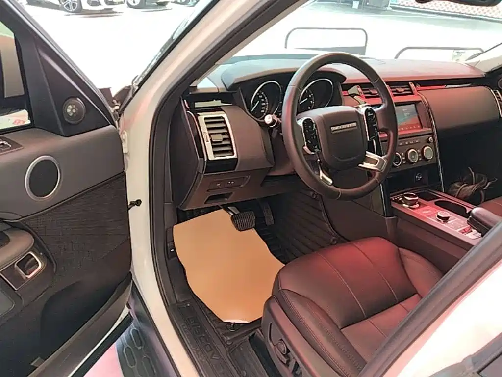 Land Rover Discovery — фото 16