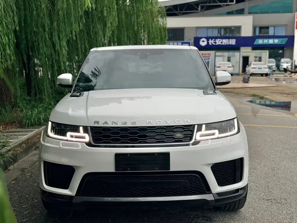 Land Rover Sport PHEV — фото 2
