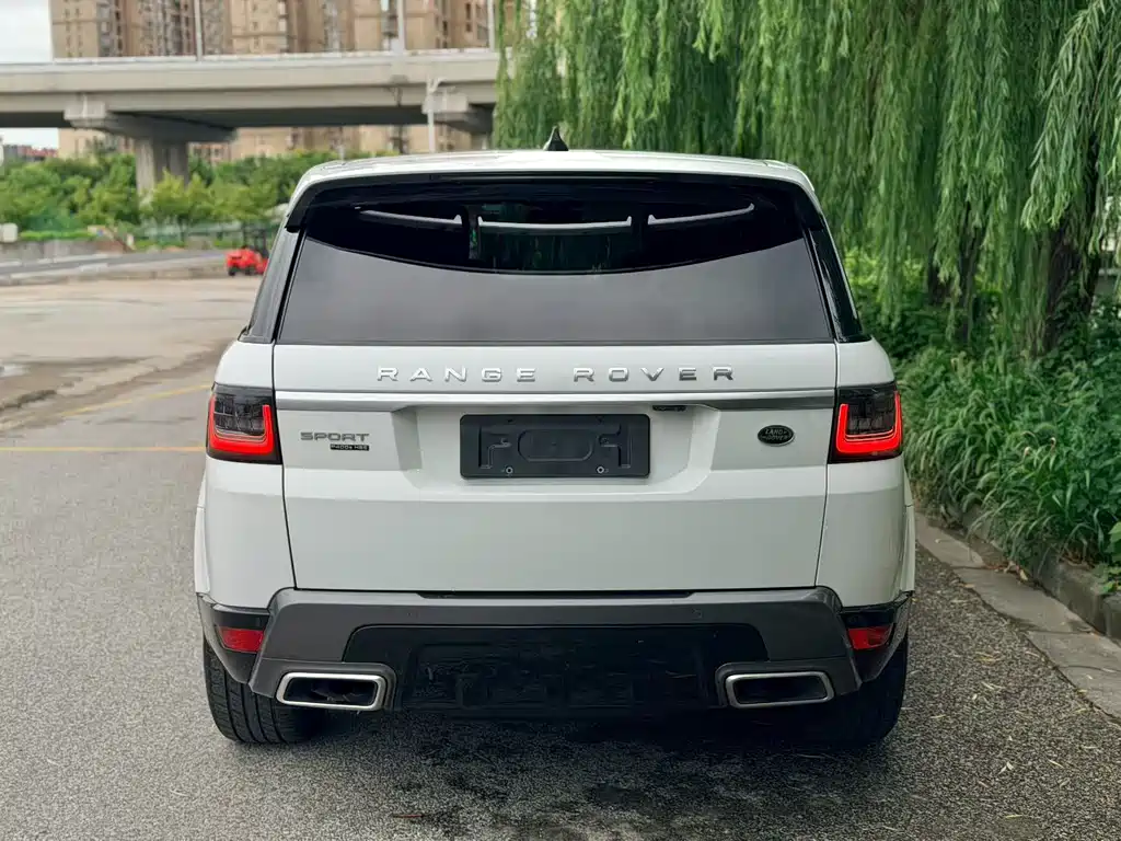 Land Rover Sport PHEV — фото 10