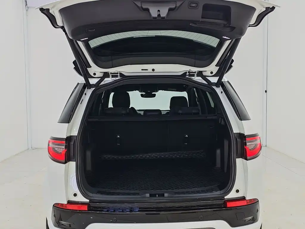 Land Rover Discovery Sport — фото 16