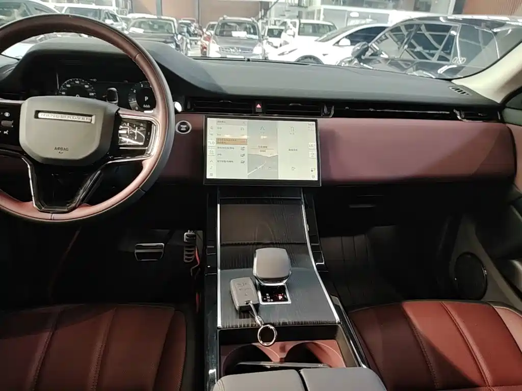 Land Rover Evoque — фото 13