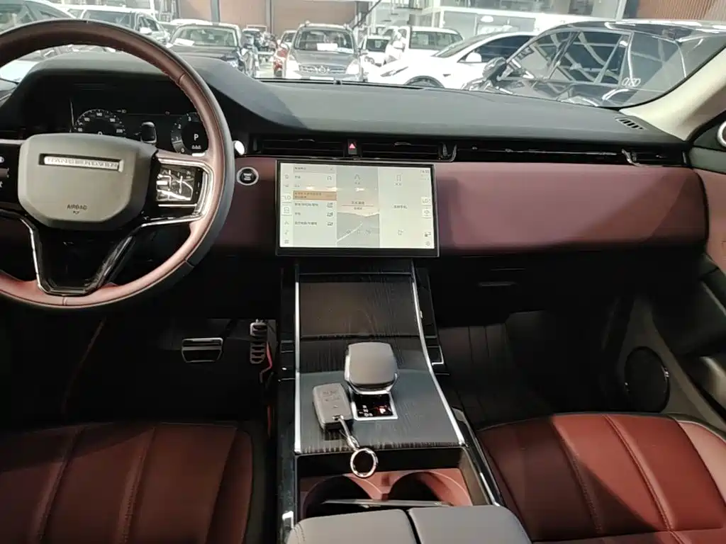 Land Rover Evoque — фото 14