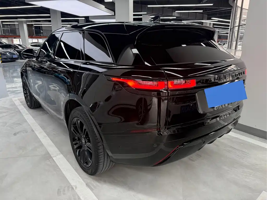 Land Rover Velar — фото 13
