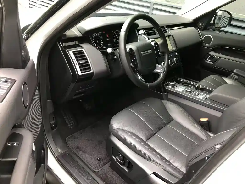 Land Rover Discovery — фото 15