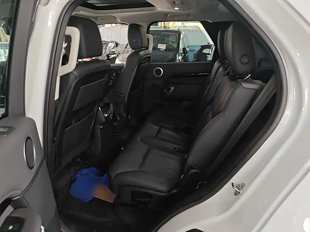 Land Rover Discovery — фото 17