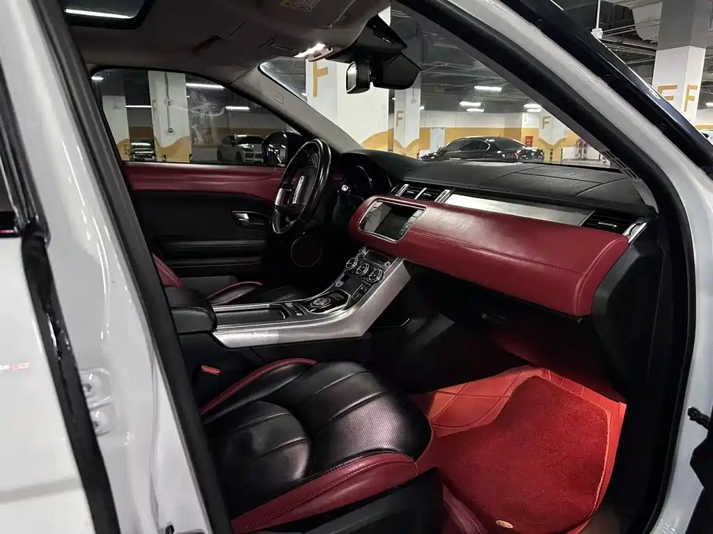 Land Rover Evoque — фото 4
