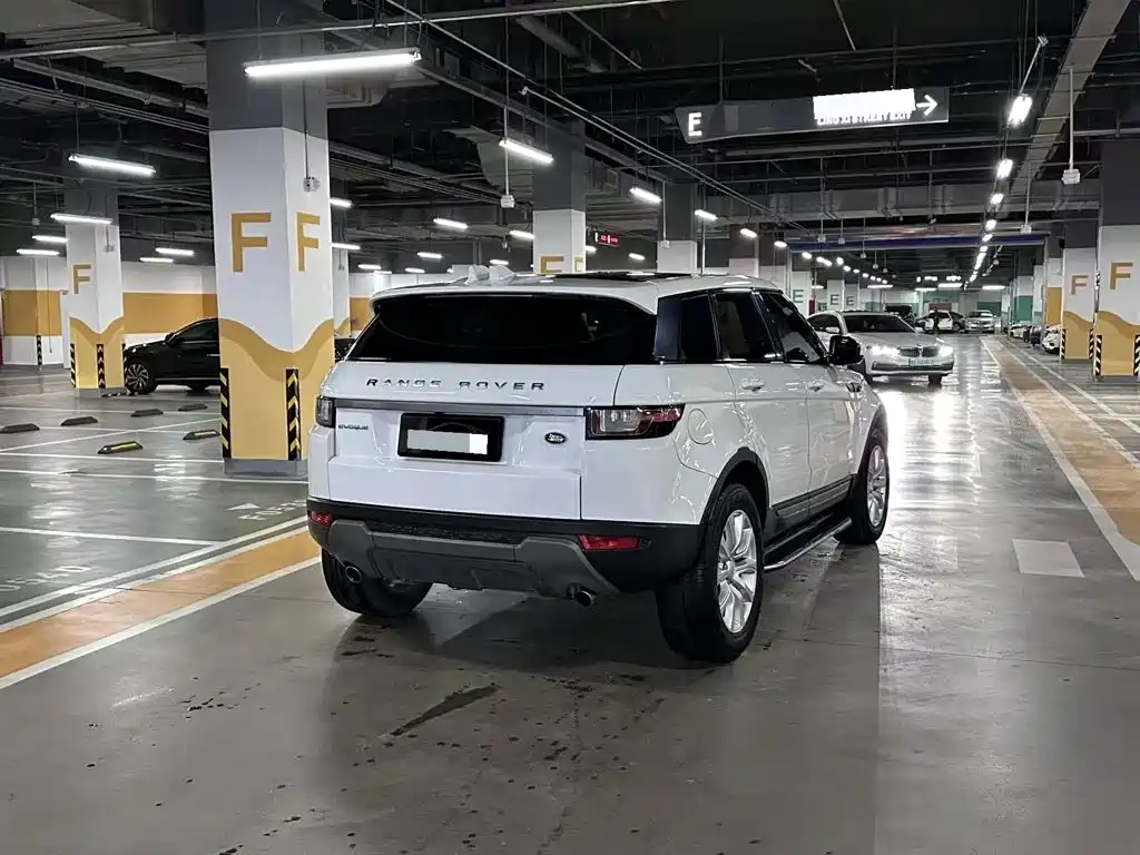 Land Rover Evoque — фото 9