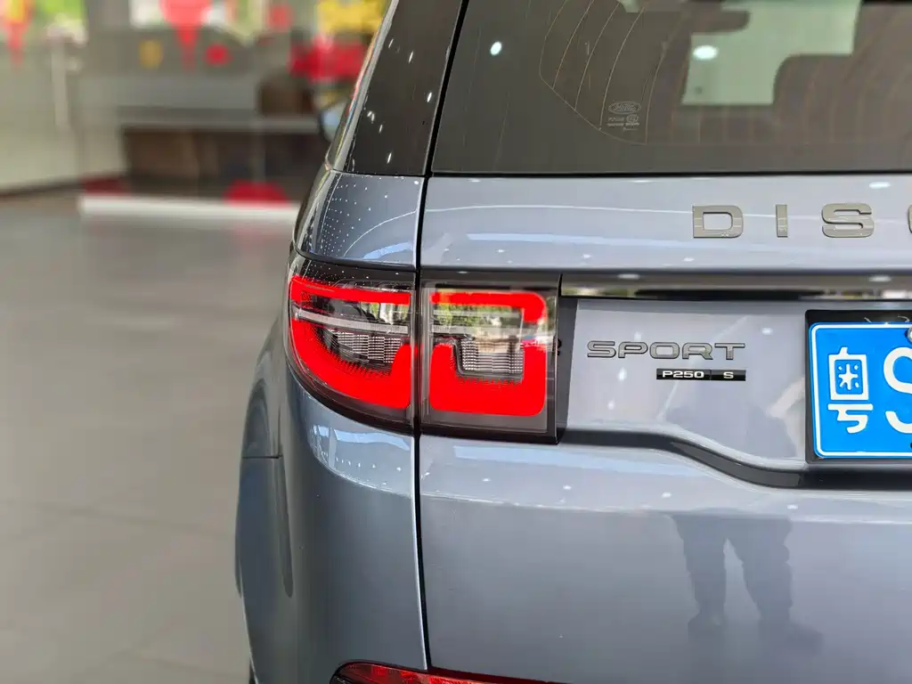 Land Rover Discovery Sport — фото 13