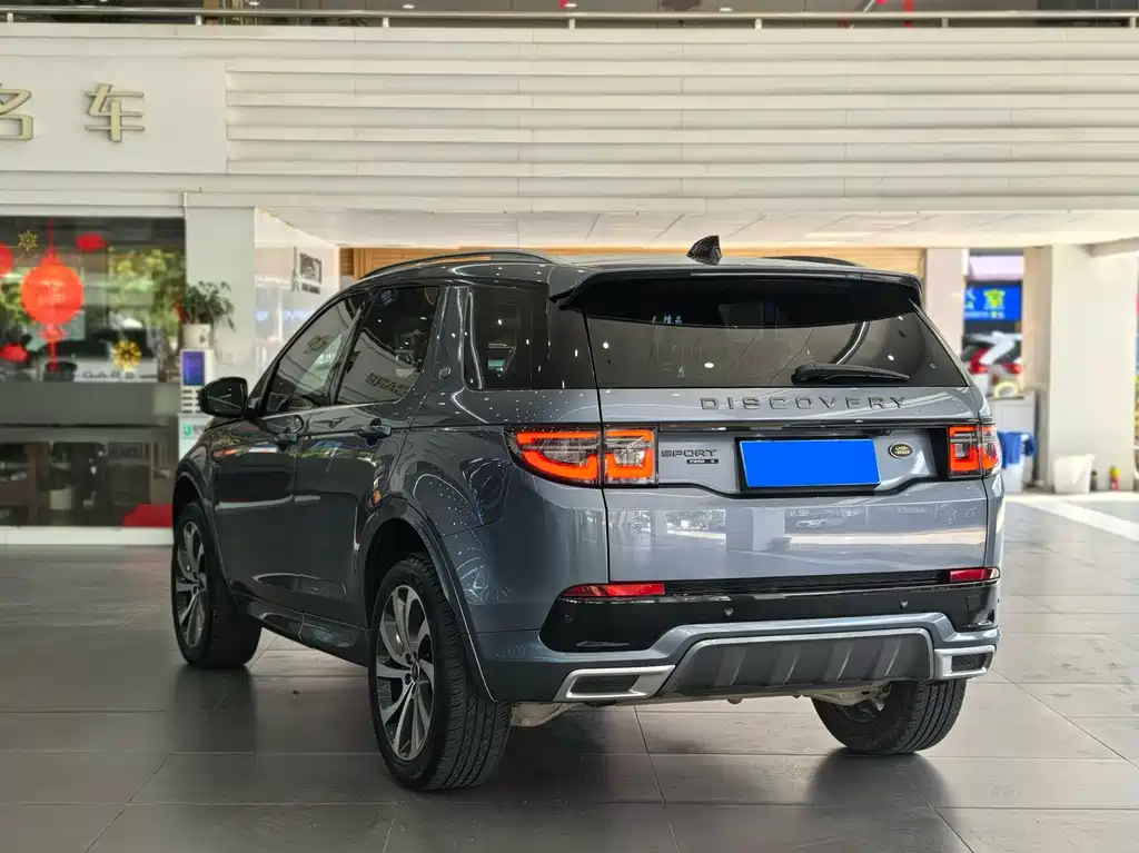 Land Rover Discovery Sport — фото 15