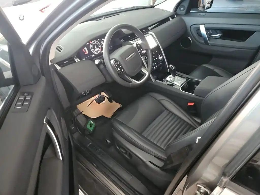 Land Rover Discovery Sport — фото 16