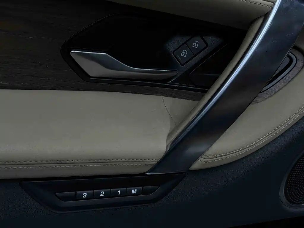 Land Rover Discovery Sport — фото 17