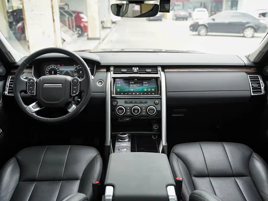 Land Rover Discovery — фото 19