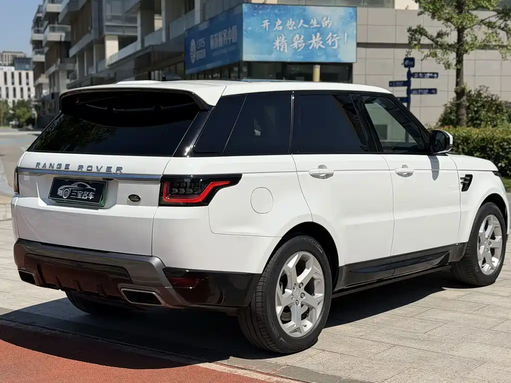 Land Rover Sport PHEV — фото 5