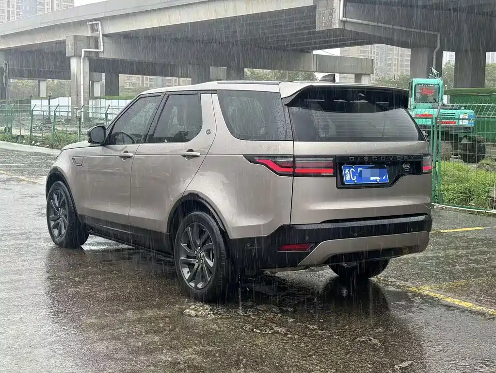 Land Rover Discovery — фото 10
