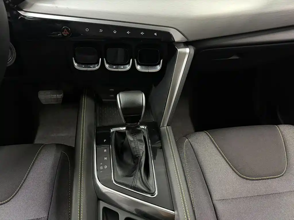BAIC X3 — фото 10