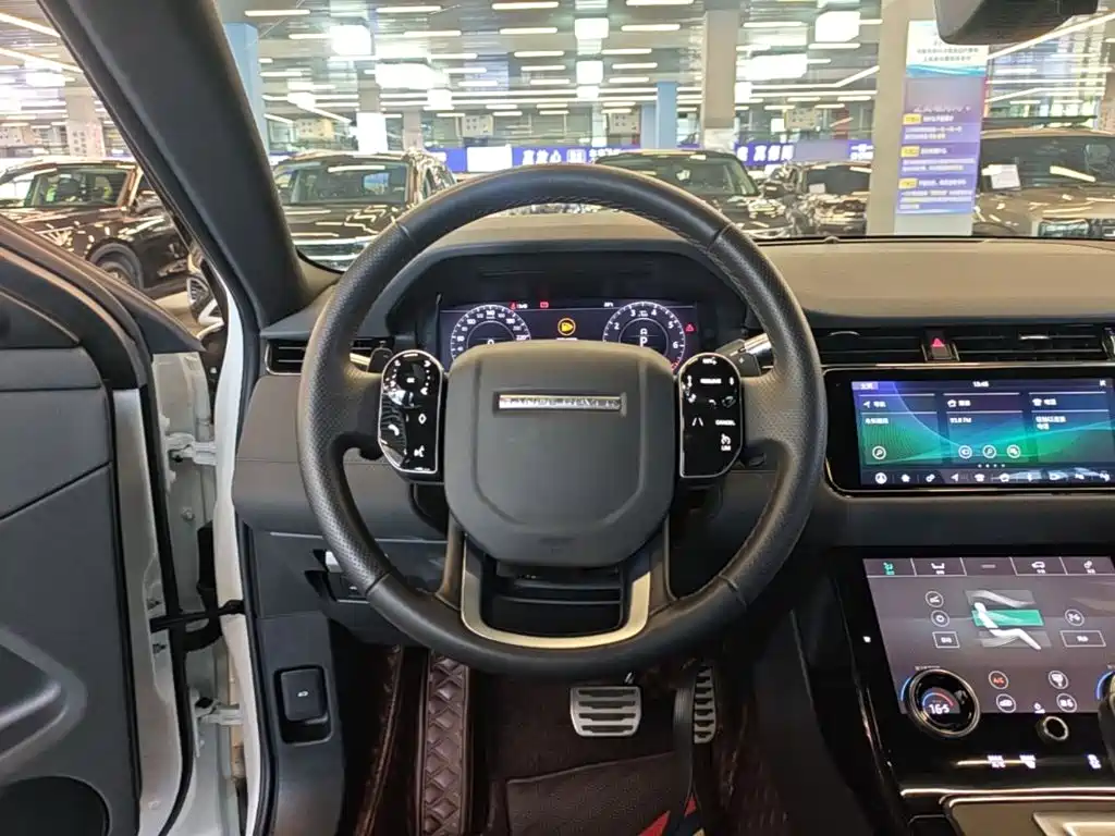 Land Rover Evoque — фото 11
