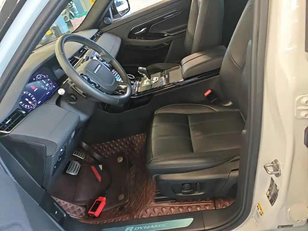 Land Rover Evoque — фото 15