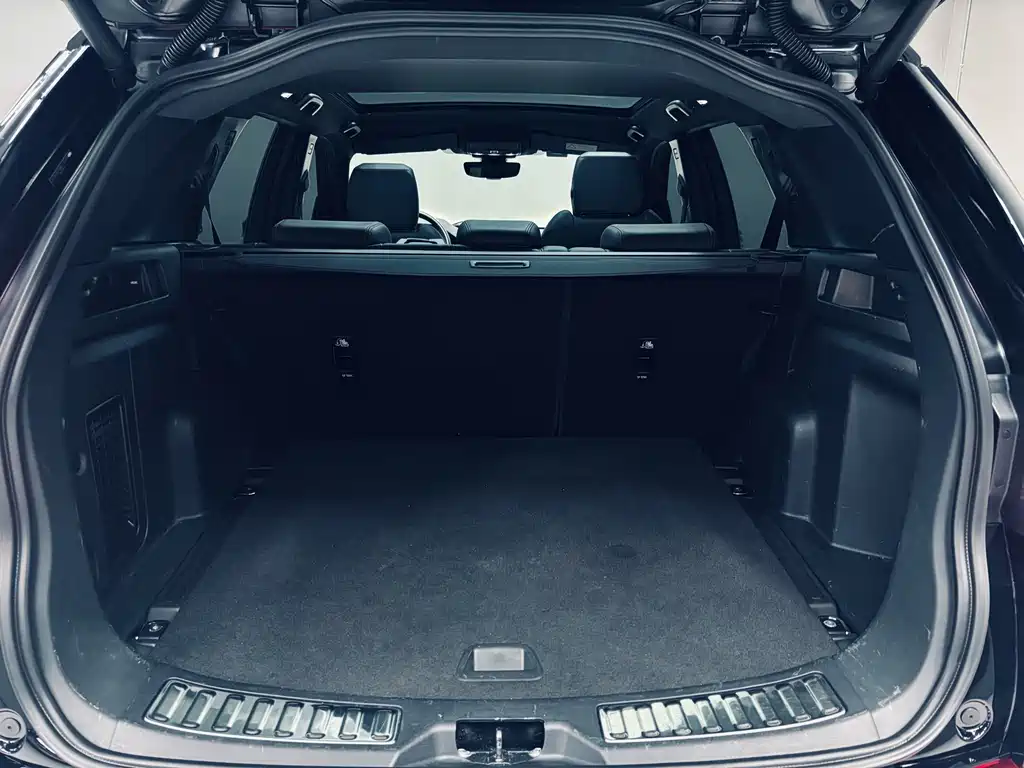Land Rover Discovery Sport — фото 16