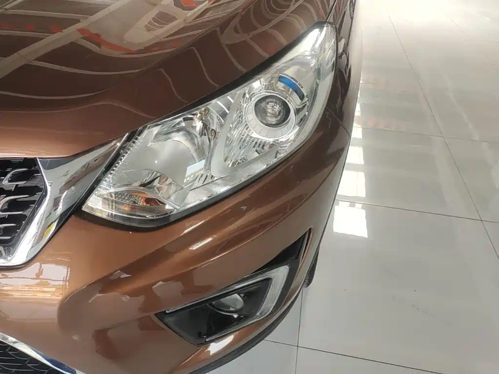 BAIC Senova X35 — фото 24