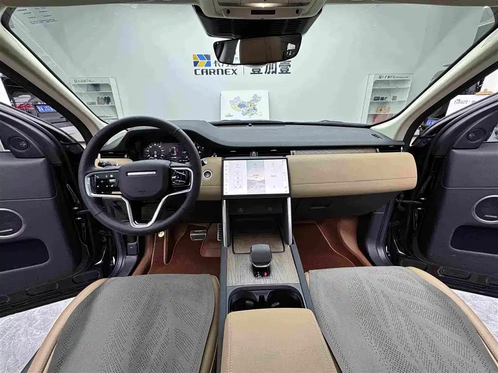 Land Rover Discovery Sport — фото 11