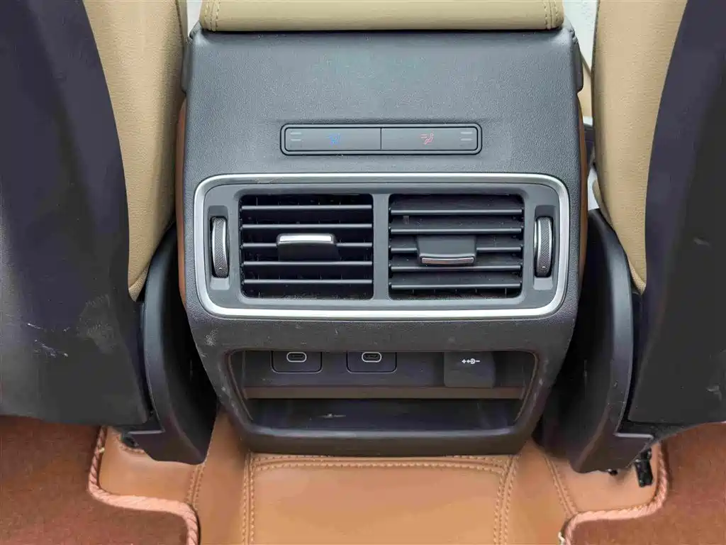Land Rover Discovery Sport — фото 14