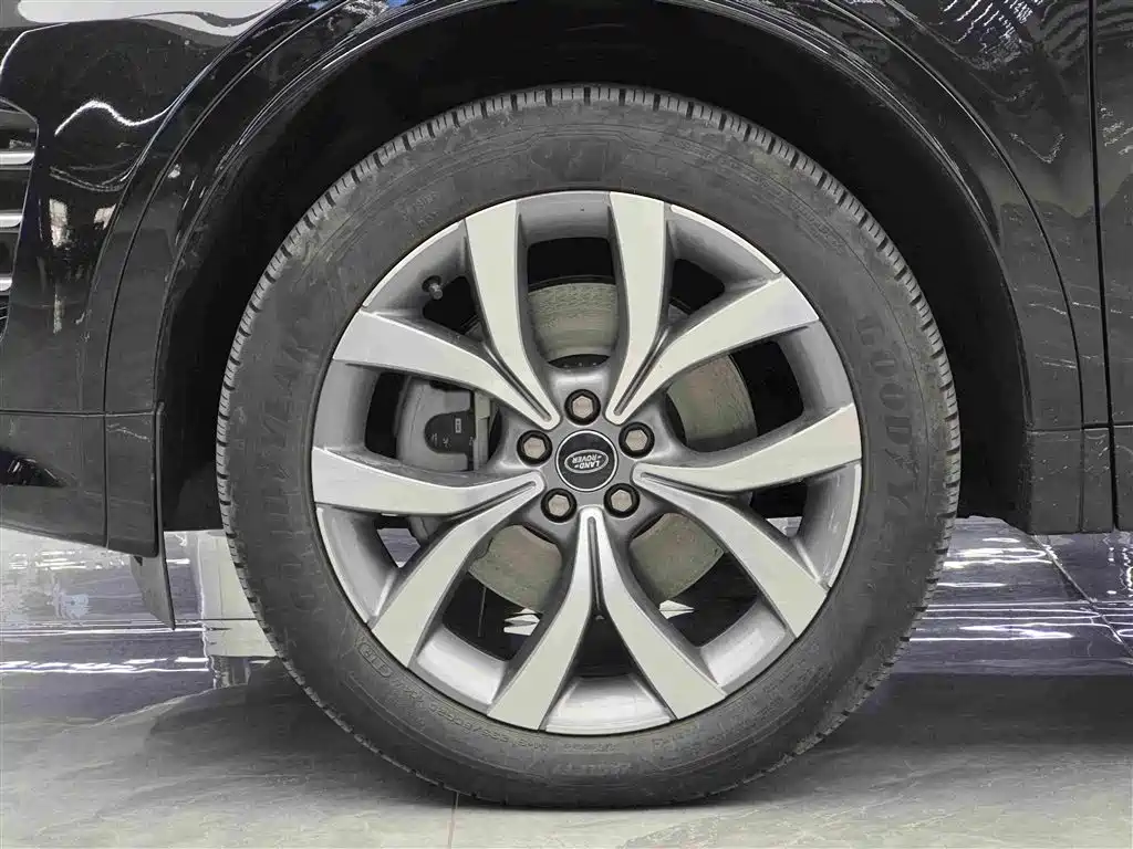 Land Rover Discovery Sport — фото 4