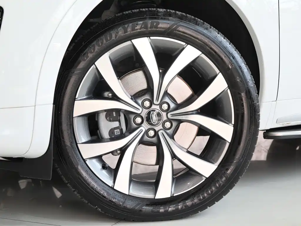Land Rover Discovery Sport — фото 4